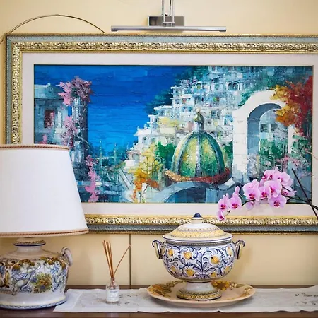 펜션 Ilary House - De Vivo Realty