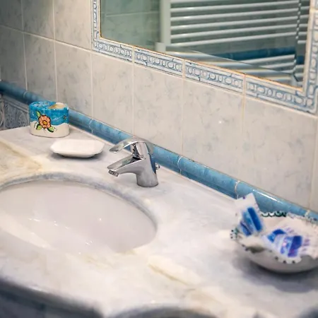 Ilary House - De Vivo Realty 포지타노