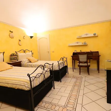 בית נופש Ilary House - De Vivo Realty
