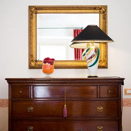 Ilary House - De Vivo Realty *