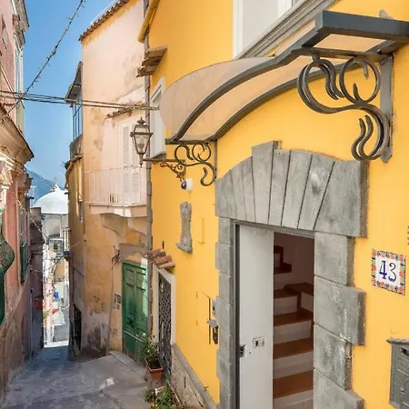Ferienhaus De Vivo Realty - Ilary House